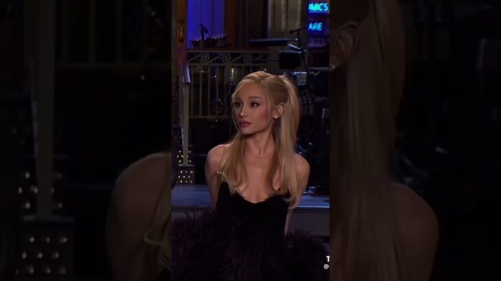 Isn’t she dreamy??? #wicked #arianagrande #glinda #wlw